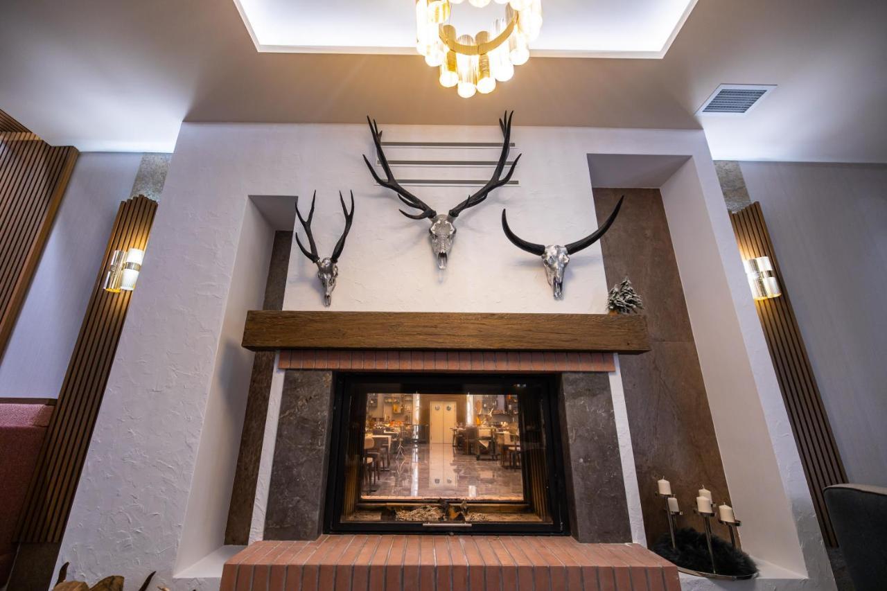 Hotel Belmont & Spa Sinaia Ngoại thất bức ảnh