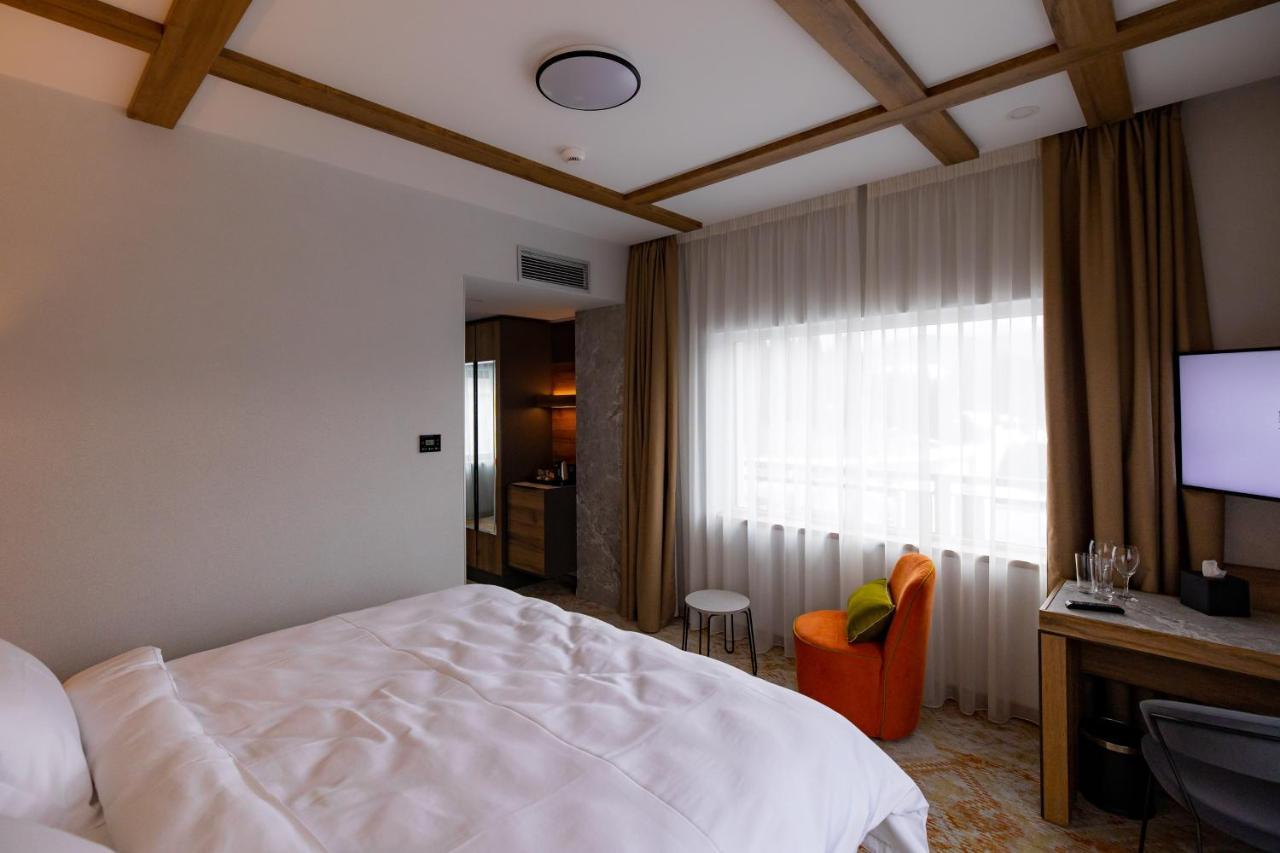 Hotel Belmont & Spa Sinaia Ngoại thất bức ảnh